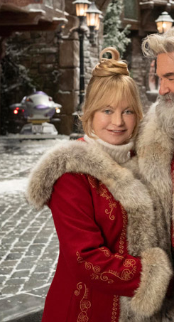 the christmas chronicles 2 goldie hawn coat