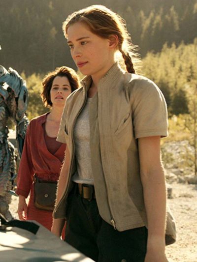 Lost_In_Space_Mina_Sundwall_Jacket