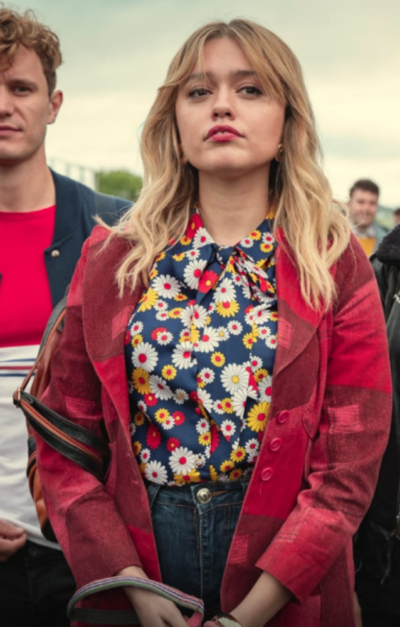 Sex Education S03 Aimee Lou Wood Pink Coat
