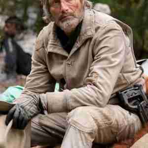 Mads Mikkelsen Chaos Walking 2021 White Jacket