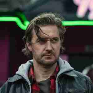 Ray Stay Close 2021 Richard Armitage Jacket