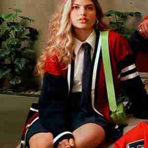 Rebelde 2022 Giovanna Grigio Sweater