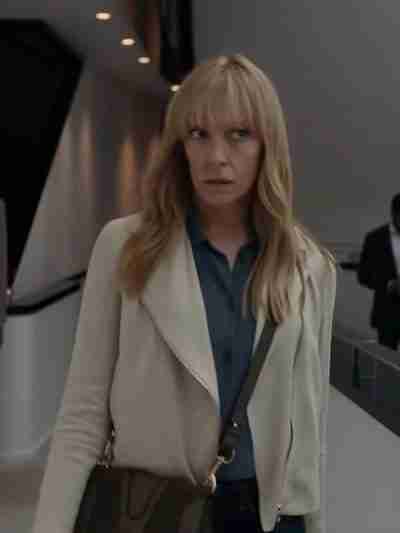 Laura-Oliver-Pieces-of-Her-Toni-Collette-White-Jacket