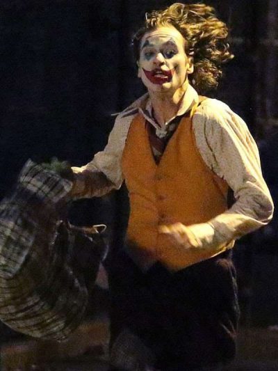 Joker-Joaquin-Phoenix-Yellow-Vest
