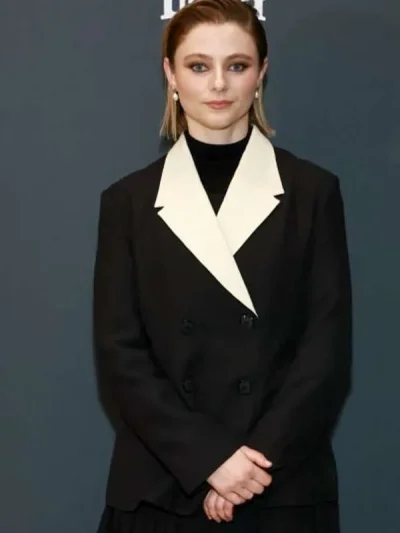 Thomasin McKenzie Eileen 2023 Black Blazer