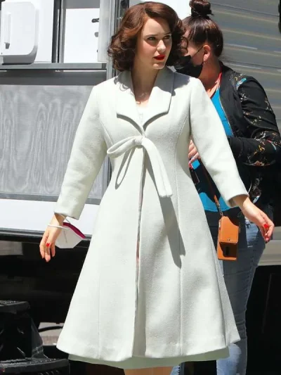 Miriam Maisel The Marvelous Mrs. Maisel S04 White Coat