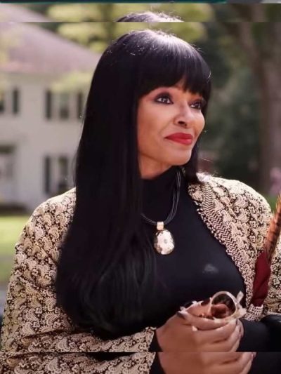 A Christmas Surprise Wendy Raquel Robinson Coat